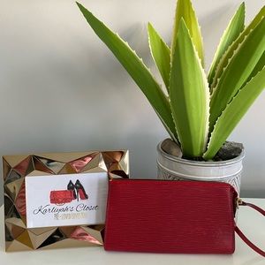 Authentic Pochette Red Epi ((Pre-owned)